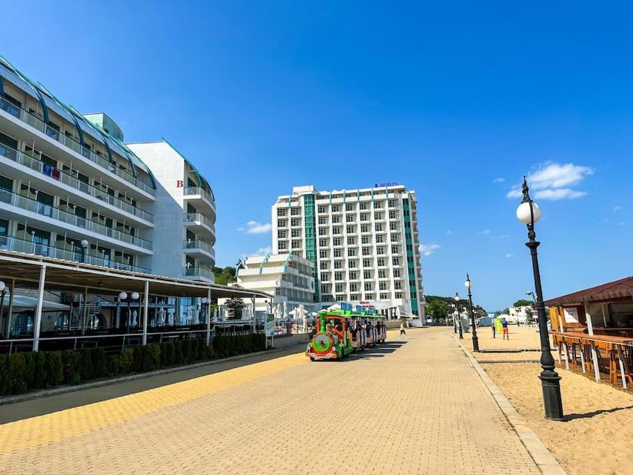 Berlin Golden Beach Romance Goudstrand Buitenkant foto